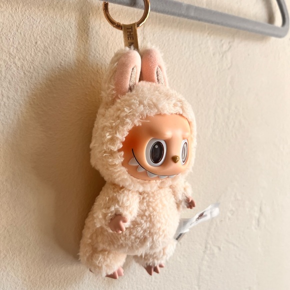 Labubu Cream Color - Picture 2 of 7